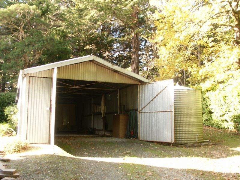 21 Pine St, Stirling SA 5152