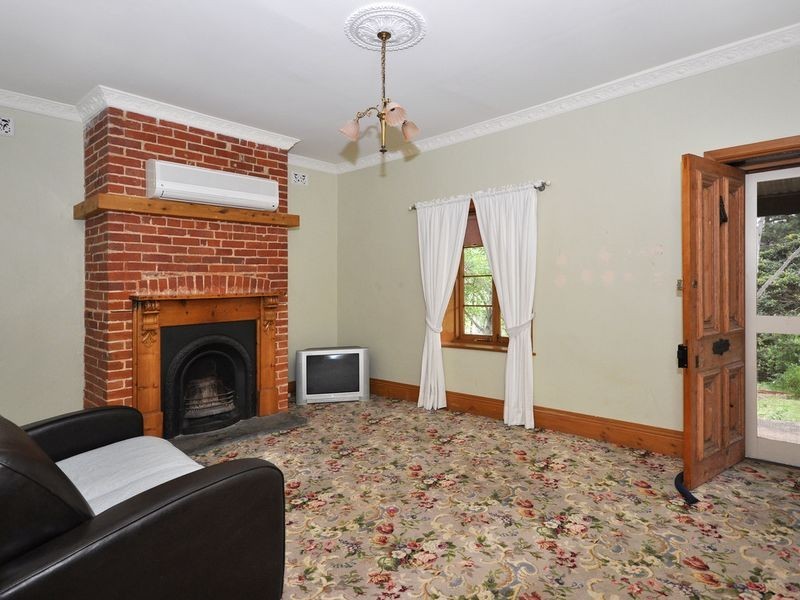 2 Nicolle Drive, Coromandel Valley SA 5051