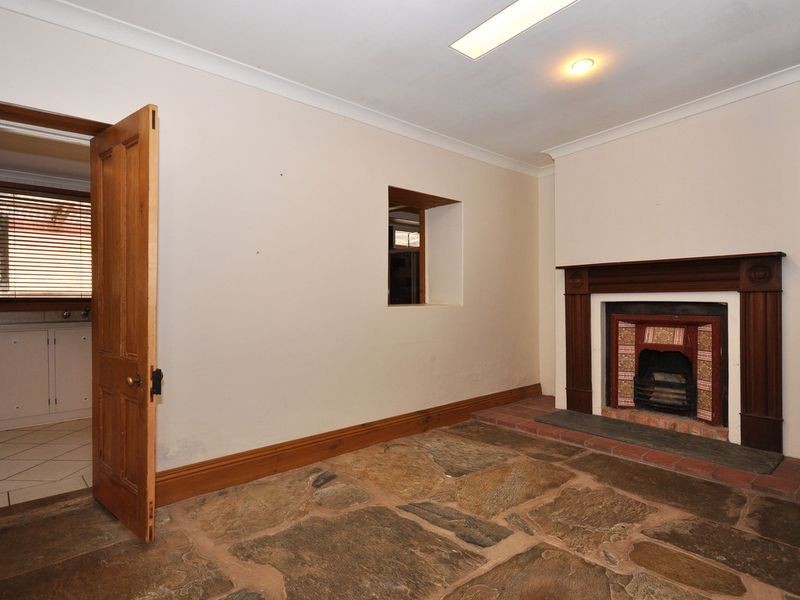 2 Nicolle Drive, Coromandel Valley SA 5051