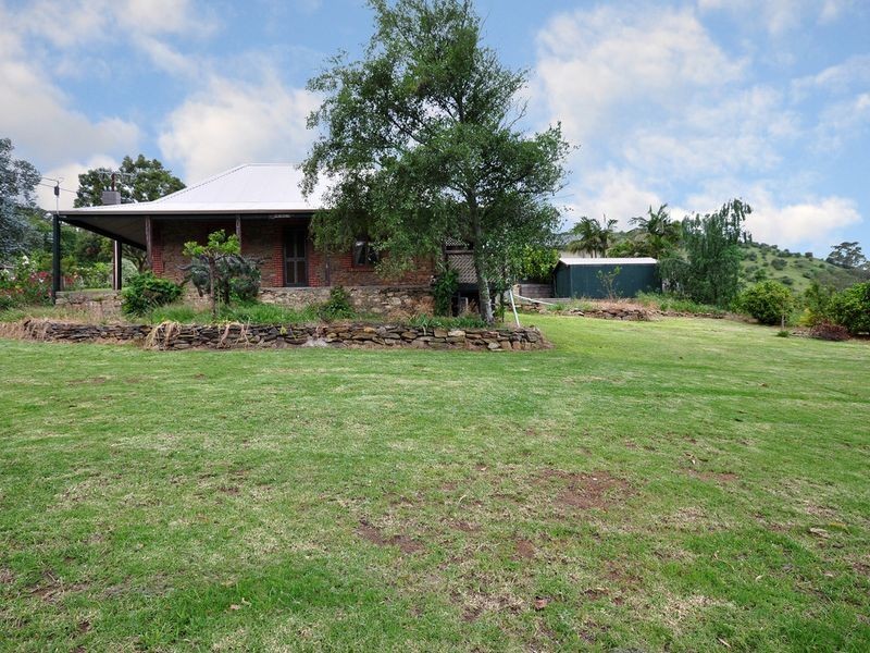 2 Nicolle Drive, Coromandel Valley SA 5051