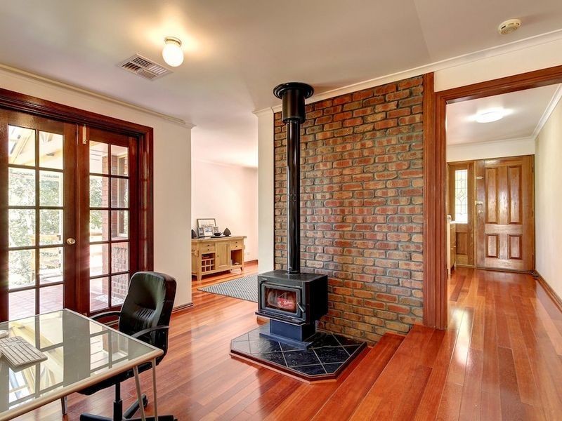 8 Heather Drive, Coromandel Valley SA 5051