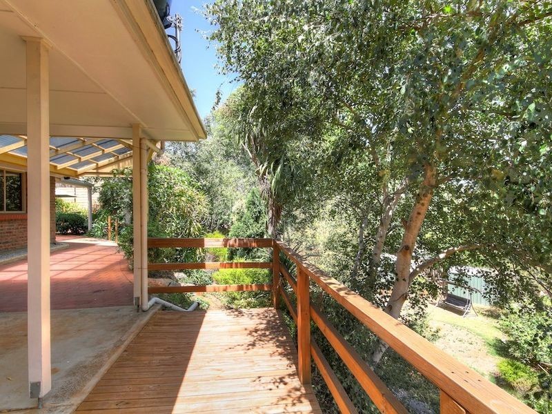 8 Heather Drive, Coromandel Valley SA 5051