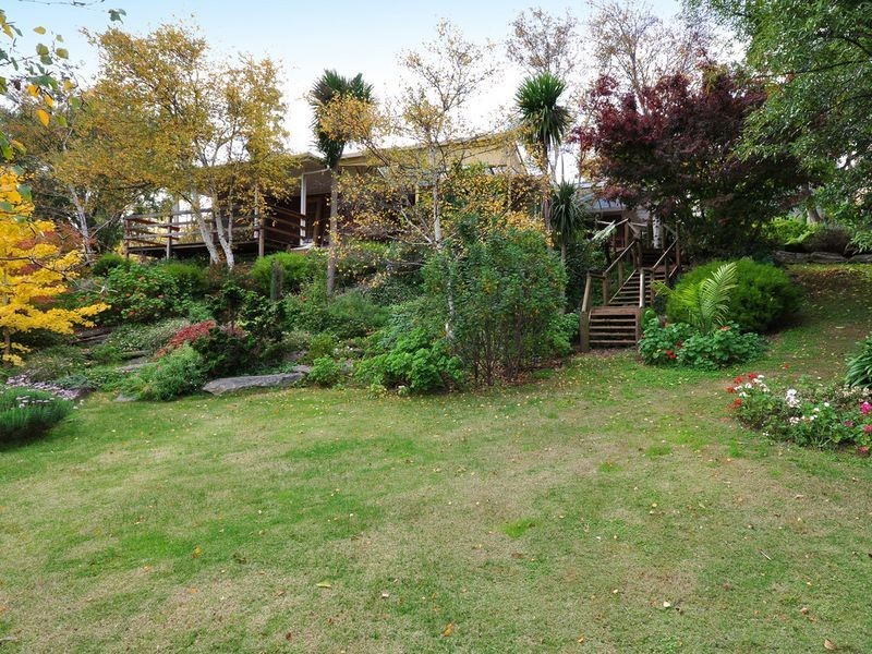 8 Heather Drive, Coromandel Valley SA 5051