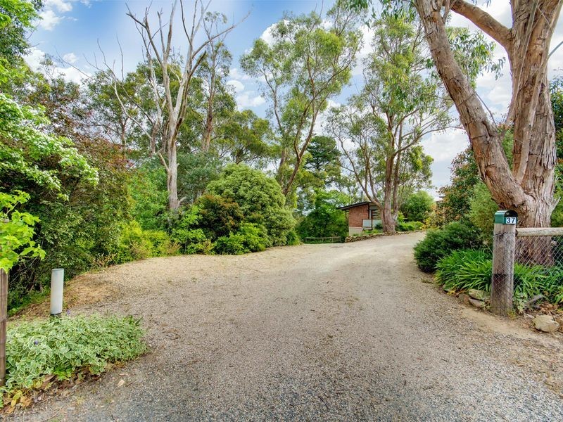 37 Hill Street, Crafers West SA 5152