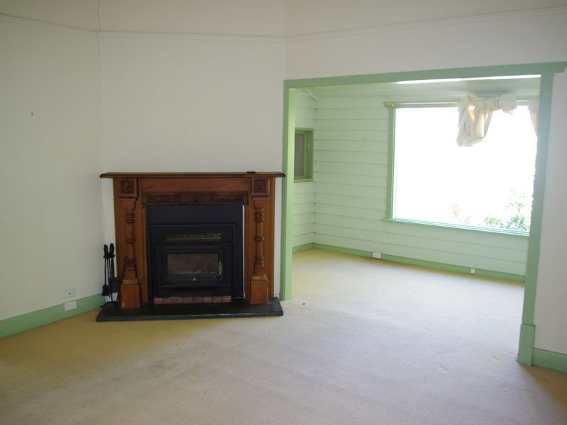 16 Princes Avenue, Crafers West SA 5152