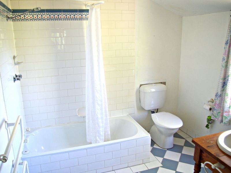 16 Princes Avenue, Crafers West SA 5152