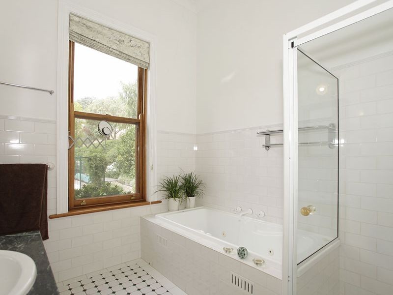 213 Gully Road, Bridgewater SA 5155