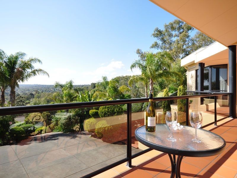 8 Crowsnest Court, Coromandel Valley SA 5051