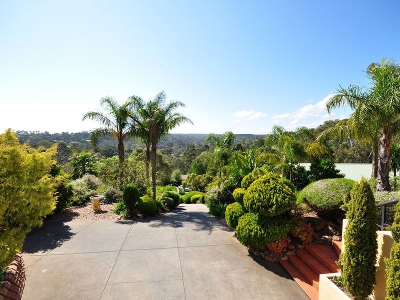 8 Crowsnest Court, Coromandel Valley SA 5051