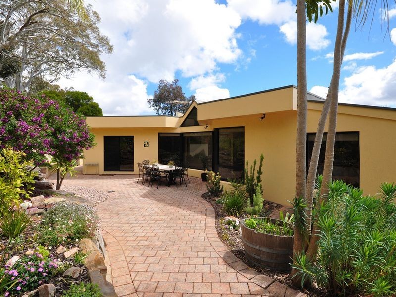 8 Crowsnest Court, Coromandel Valley SA 5051