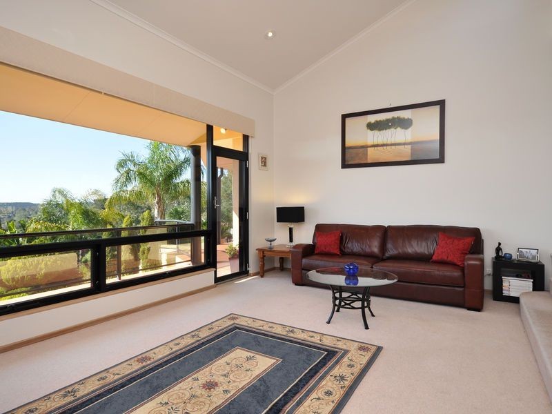 8 Crowsnest Court, Coromandel Valley SA 5051