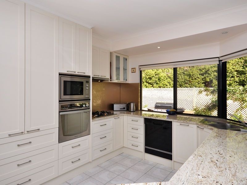 8 Crowsnest Court, Coromandel Valley SA 5051