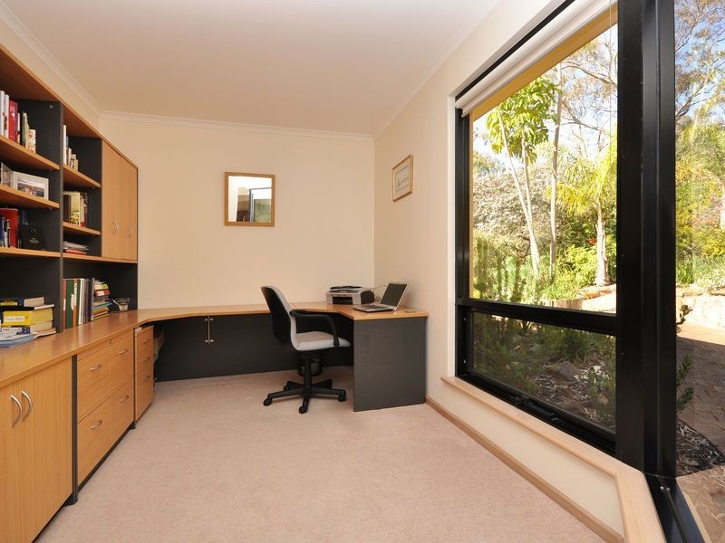 8 Crowsnest Court, Coromandel Valley SA 5051