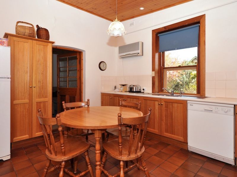 9 Victoria Street, Hahndorf SA 5245