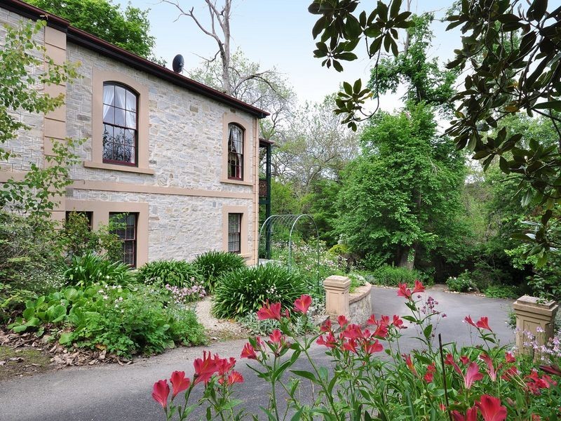 6 St Margaret Drive, Aldgate SA 5154