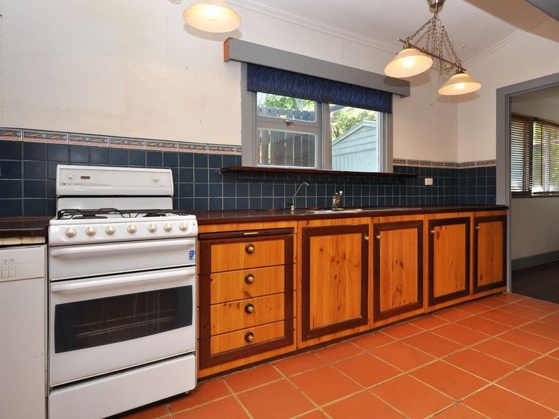 28 Myrtle Road, Hawthorndene SA 5051