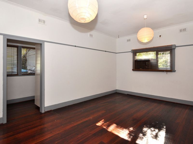 28 Myrtle Road, Hawthorndene SA 5051