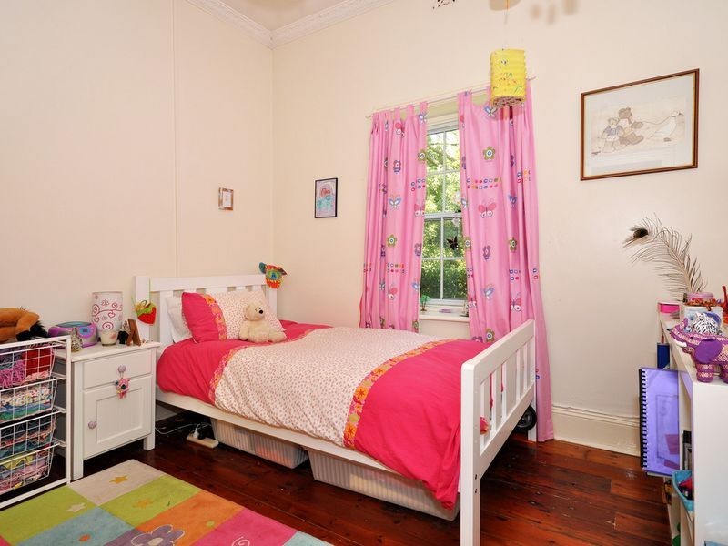 11 Pine Street, Stirling SA 5152