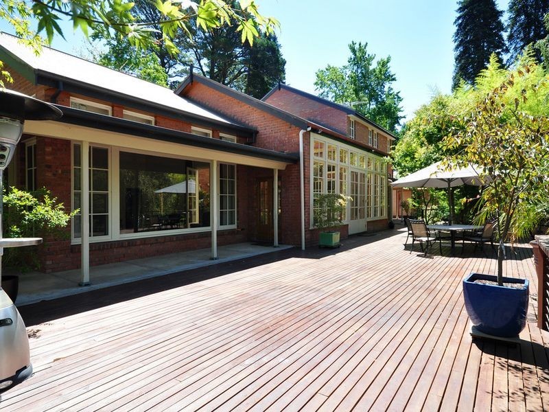 15 Longwood Road, Stirling SA 5152