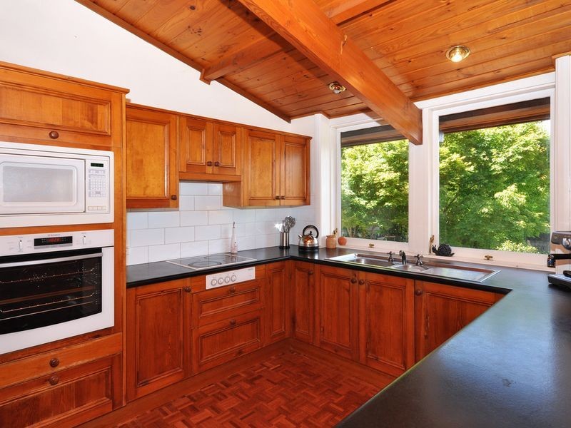 17 Badenoch Road, Carey Gully SA 5144