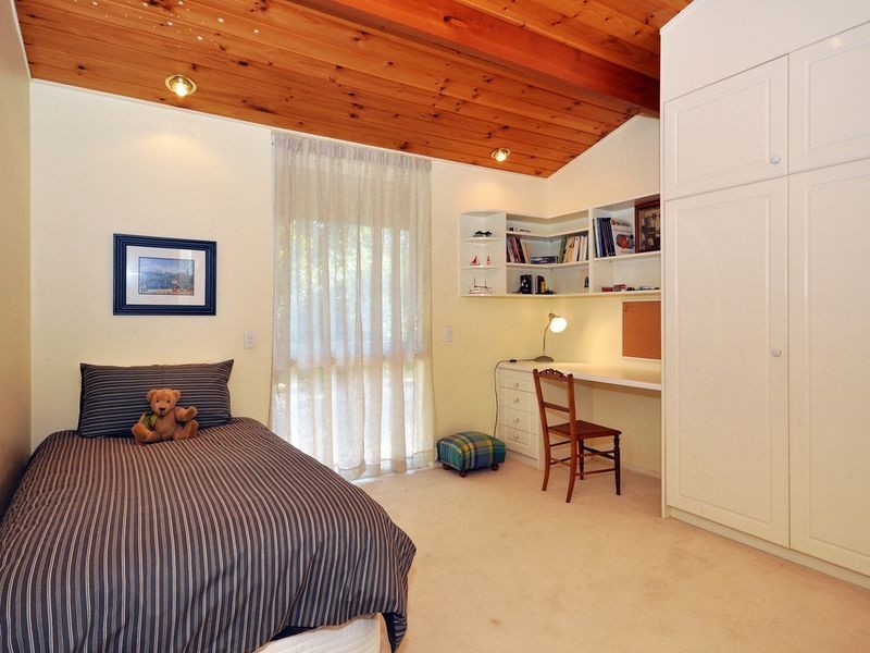 17 Badenoch Road, Carey Gully SA 5144