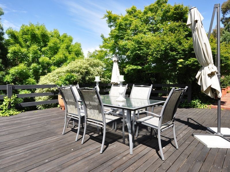 17 Badenoch Road, Carey Gully SA 5144