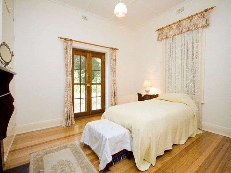 6 Golding Road, Stirling SA 5152