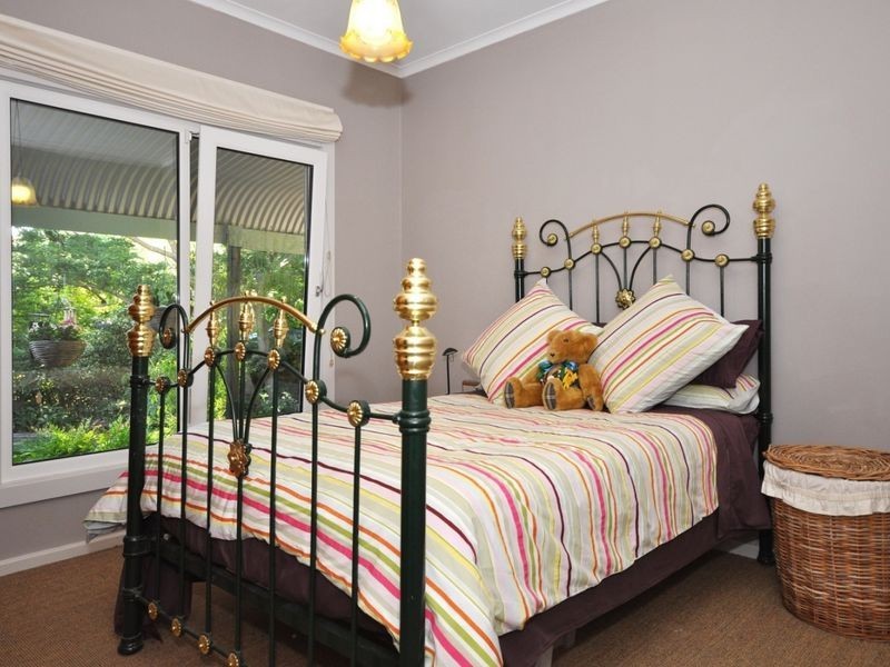 20 Tingaling Grove, Stirling SA 5152