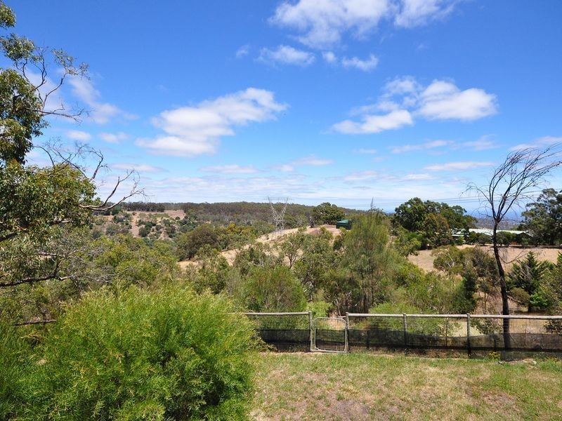 103 Emmett Road, Crafers West SA 5152