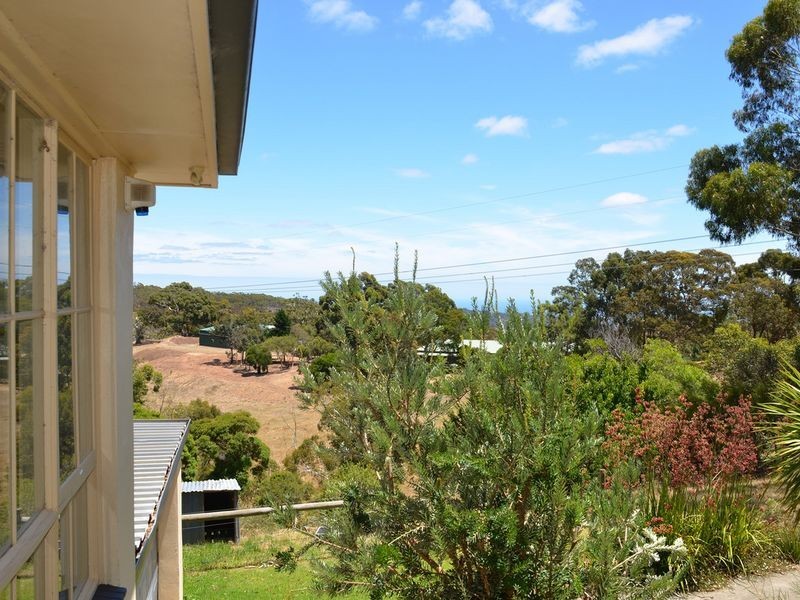 103 Emmett Road, Crafers West SA 5152