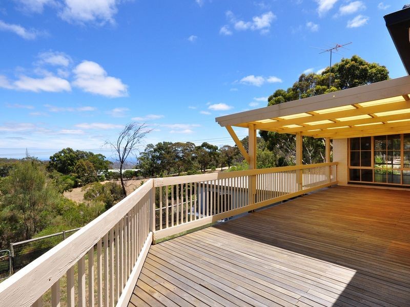 103 Emmett Road, Crafers West SA 5152