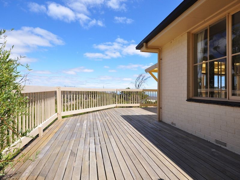 103 Emmett Road, Crafers West SA 5152