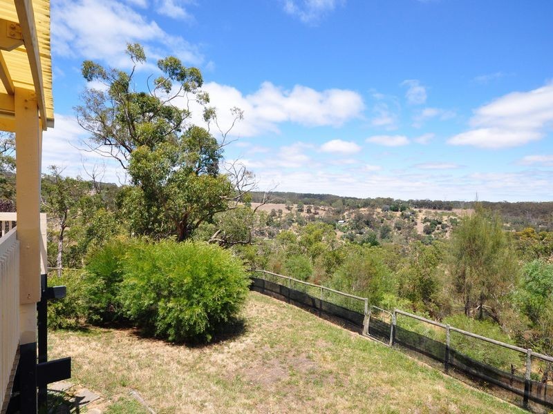 103 Emmett Road, Crafers West SA 5152