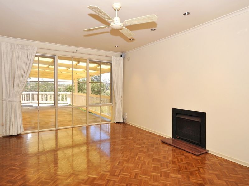 103 Emmett Road, Crafers West SA 5152