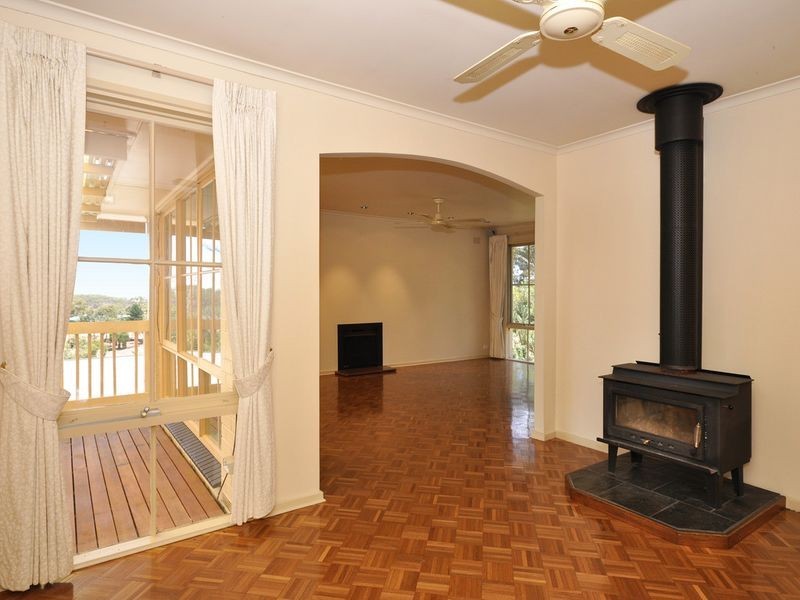 103 Emmett Road, Crafers West SA 5152