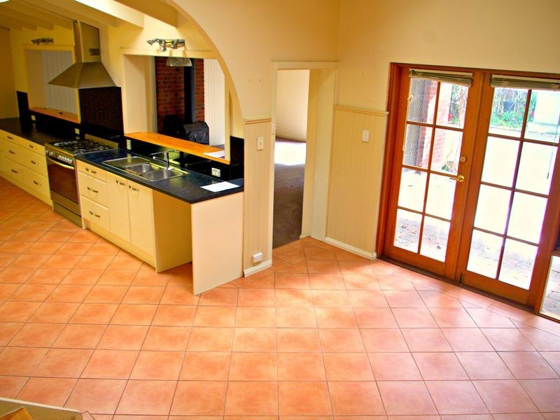 4 Lulworth Place, Flagstaff Hill SA 5159