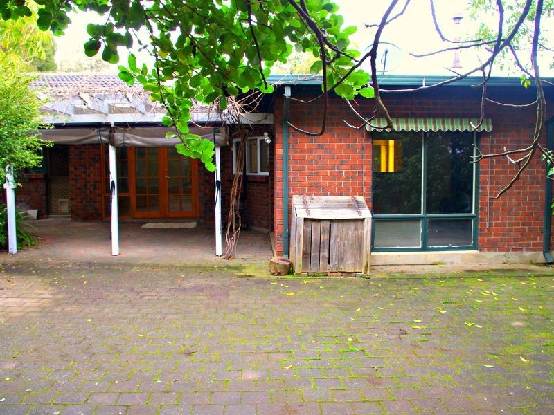 4 Lulworth Place, Flagstaff Hill SA 5159