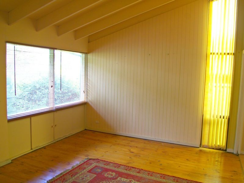 4 Lulworth Place, Flagstaff Hill SA 5159