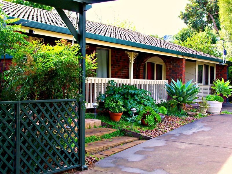 4 Lulworth Place, Flagstaff Hill SA 5159