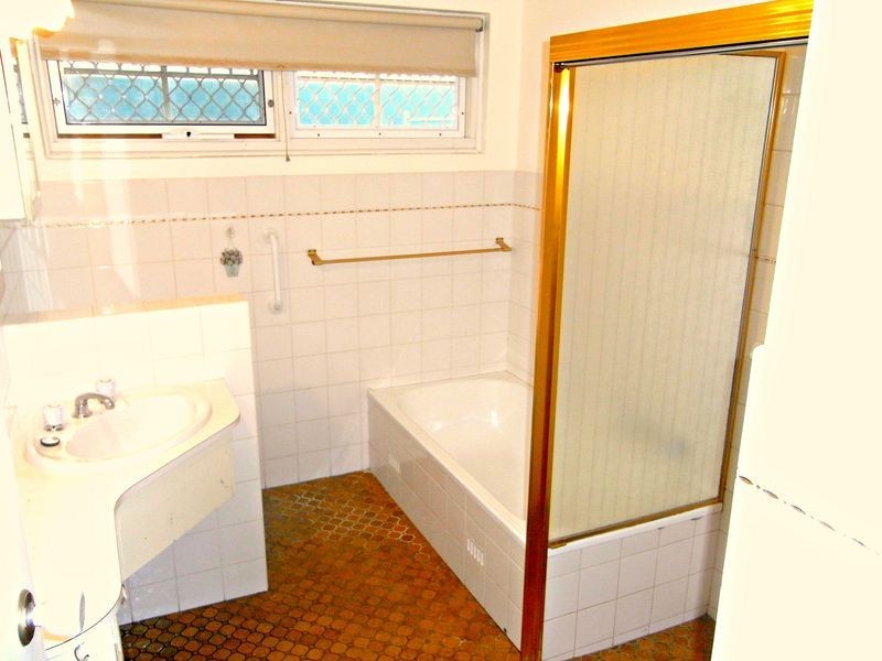 2/2A Kadonga Avenue, Kensington Gardens SA 5068