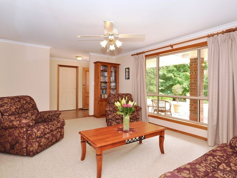 10 Nioka Drive, Ironbank SA 5153