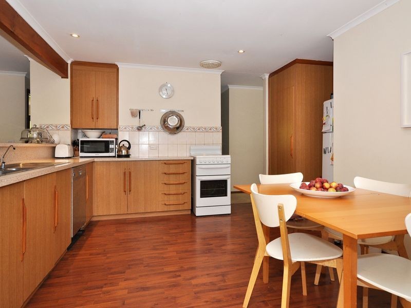 64 Pomona Road, Stirling SA 5152