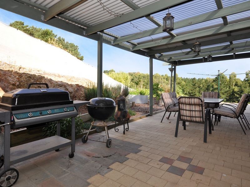 19 Heather Road, Heathfield SA 5153