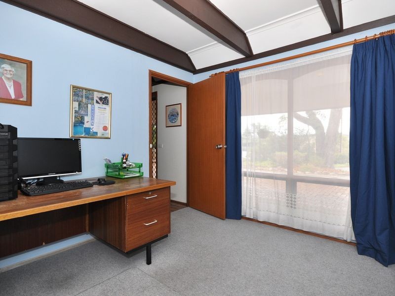 19 Oak Avenue, Bridgewater SA 5155