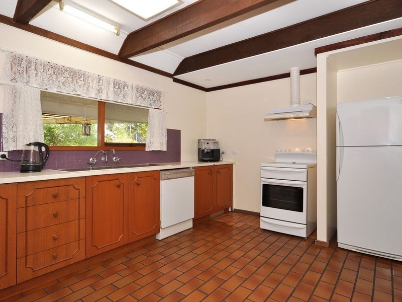 19 Oak Avenue, Bridgewater SA 5155