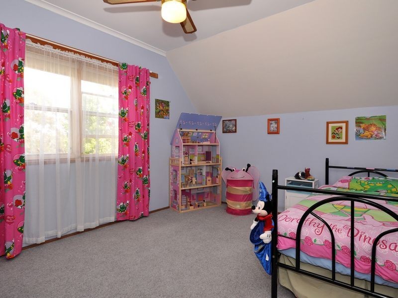 19 Oak Avenue, Bridgewater SA 5155