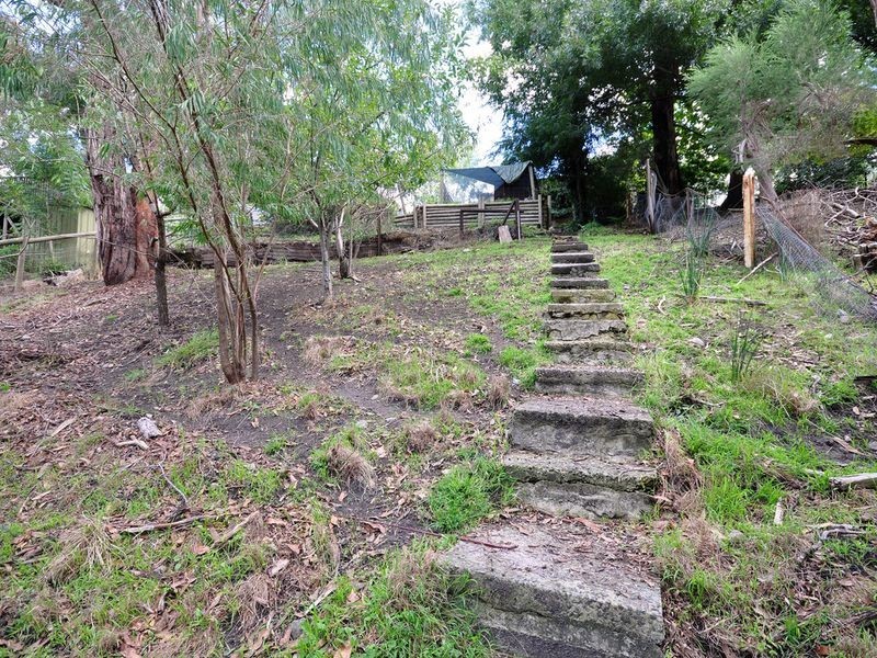 19 Oak Avenue, Bridgewater SA 5155