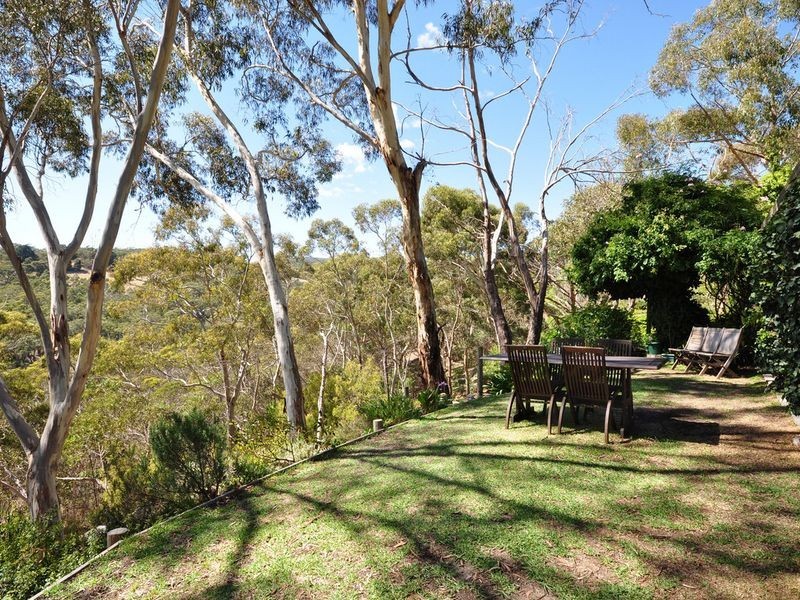 108 Emmett Road, Crafers West SA 5152