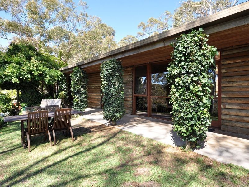 108 Emmett Road, Crafers West SA 5152