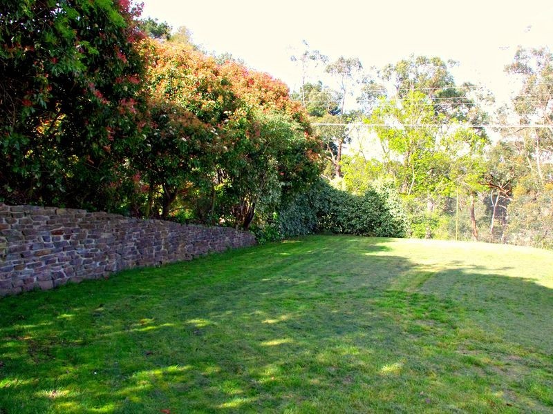 6 Gould Road, Stirling SA 5152